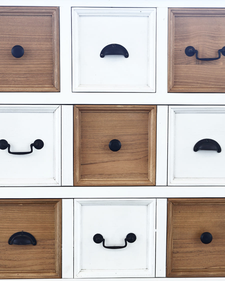 Inda - Mueble de baño grande en madera maciza blanca y natural.