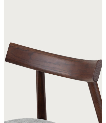 Nami - Chaise de salle à manger en bois de frêne laqué, finition noyer ou chêne, avec assise en tissu