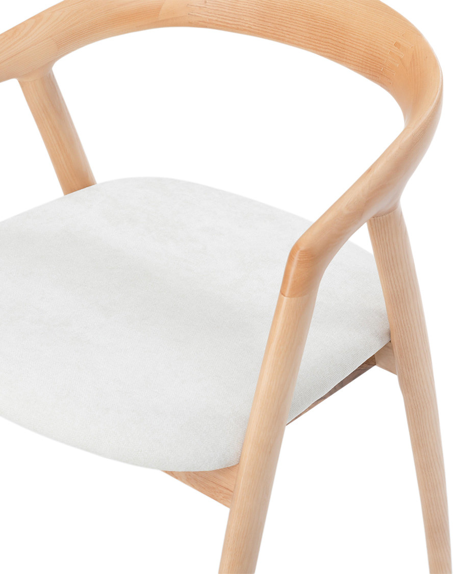 Yori - Chaise de salle à manger en bois de frêne laqué avec assise rembourrée en tissu