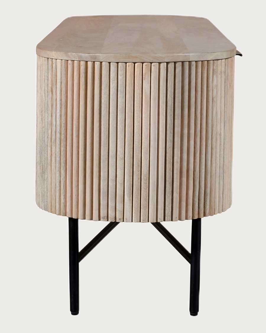 Retro - Mueble para TV en madera de mango natural y metal negro. Material de la estructura: Madera de mango y metal, 150 cm.
