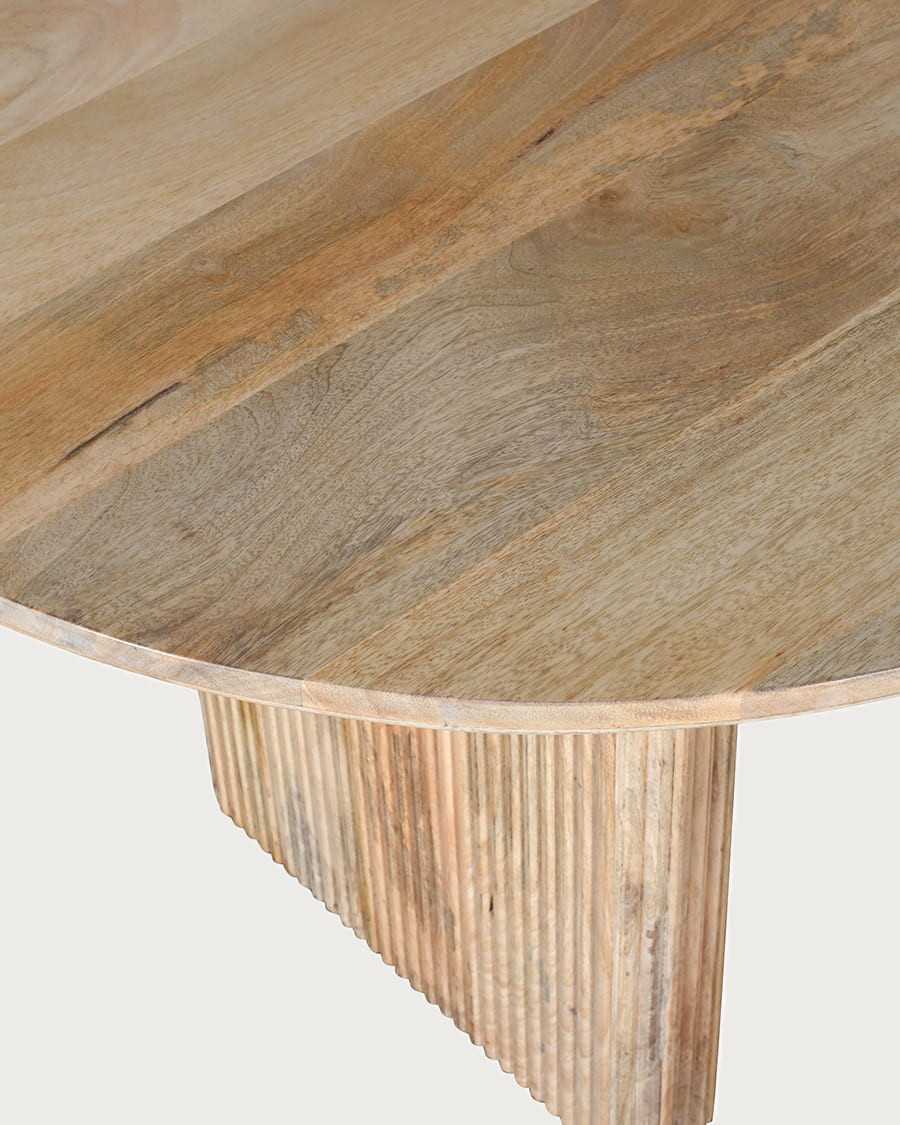 Mina - Mesa de comedor ovalada en madera de mango natural y metal negro.