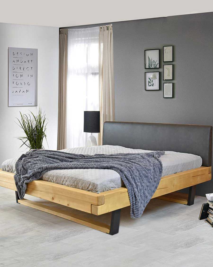 Bakara - Cama de vigas de madera maciza de abeto y metal negro, 160 cm de superficie para dormir.