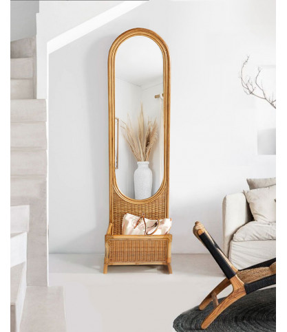 Prima - Vertical mirror in woven rattan with basket