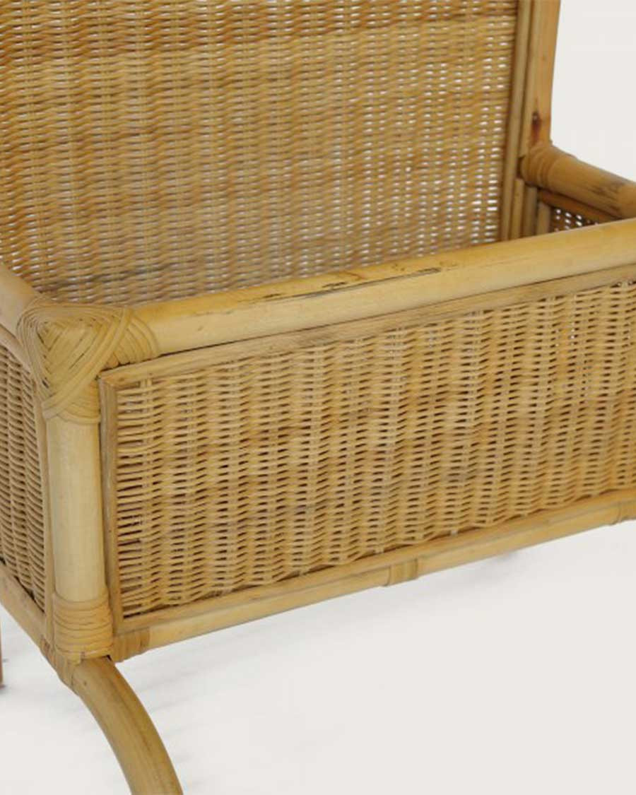 Prima - Vertical mirror in woven rattan with basket