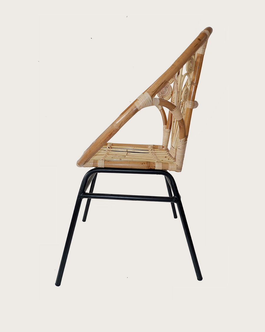 Timea - Sedia vintage in rattan con gambe in metallo