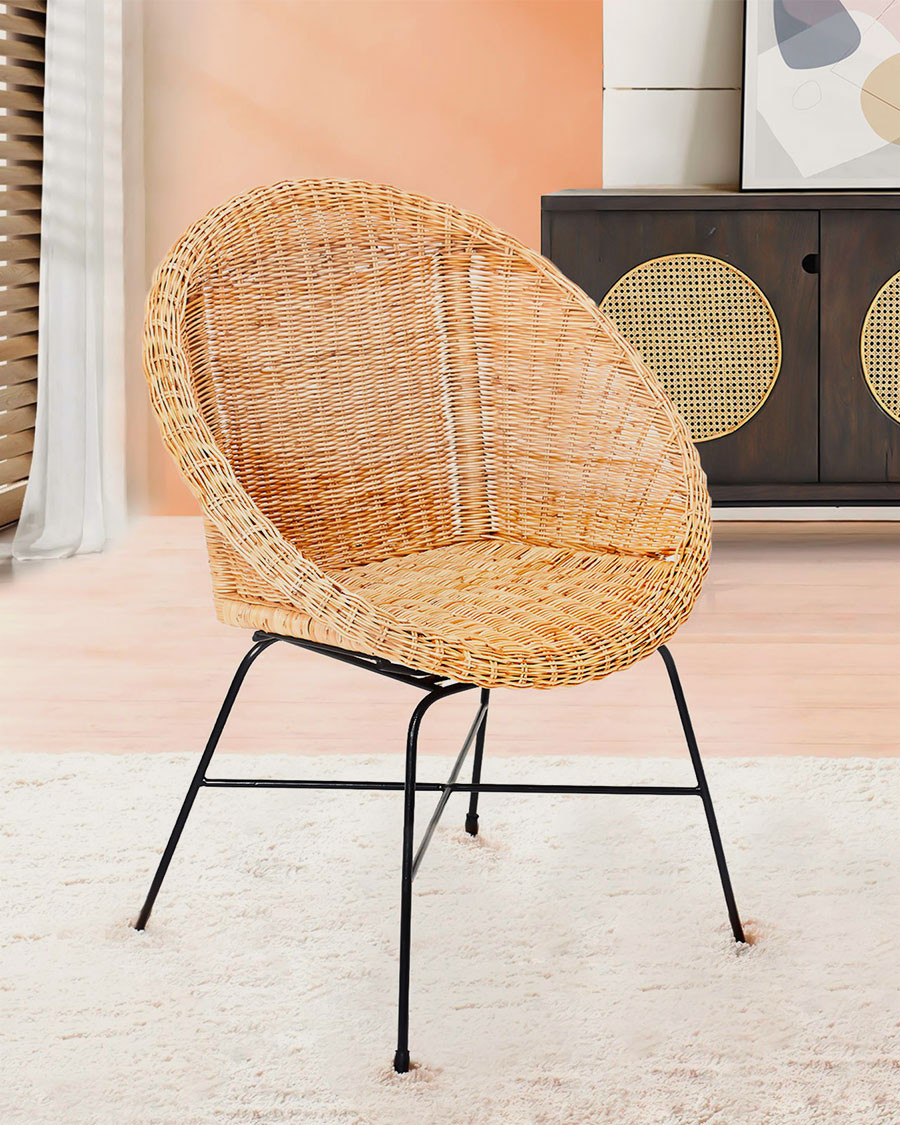 Safaro - Woven rattan chairs with black metal legs