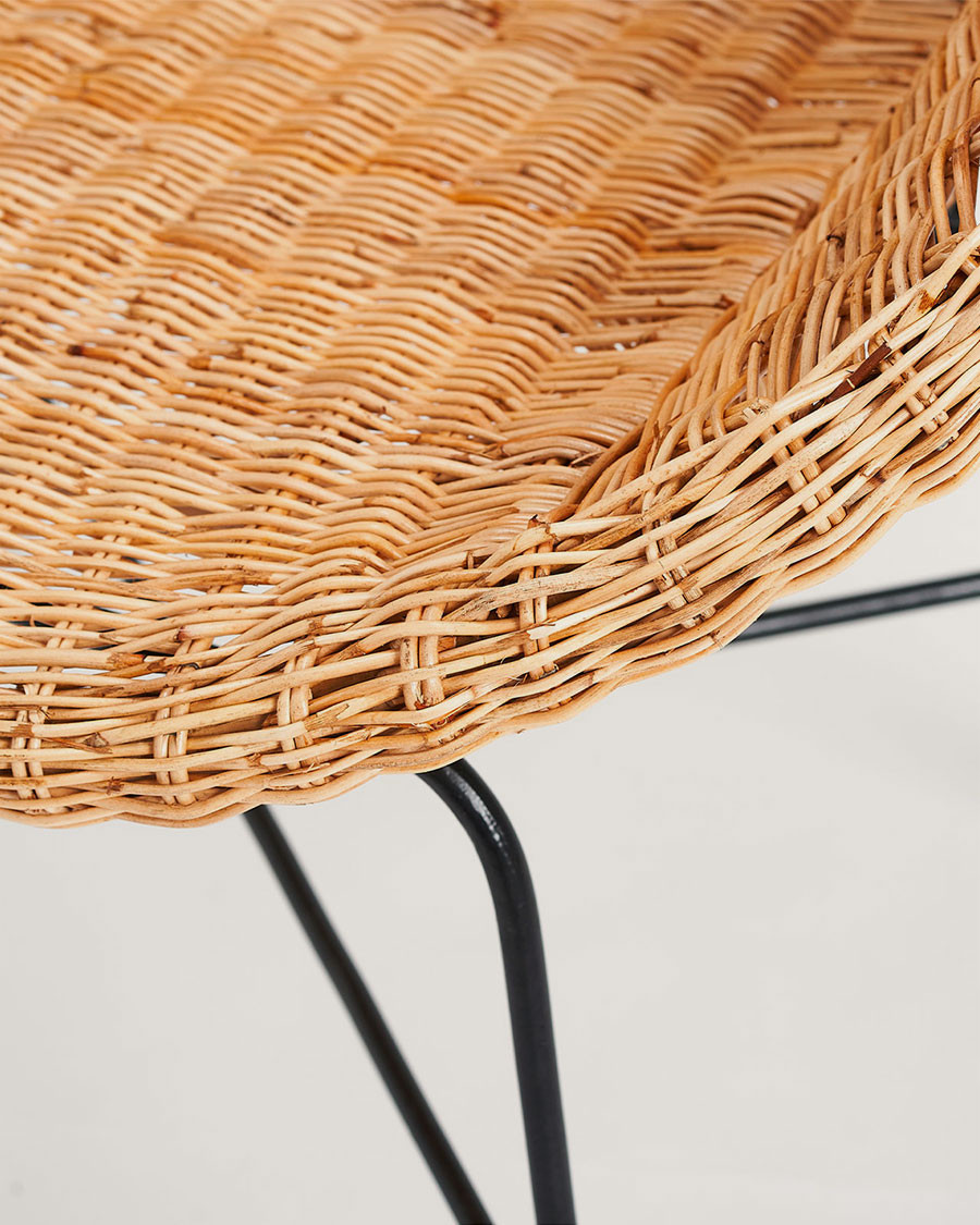 Safaro - Woven rattan chairs with black metal legs
