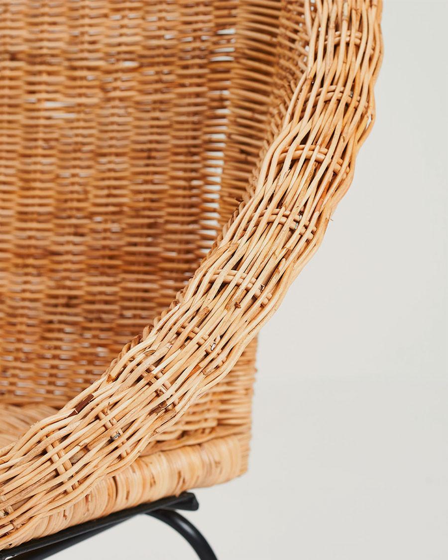 Safaro - Woven rattan chairs with black metal legs