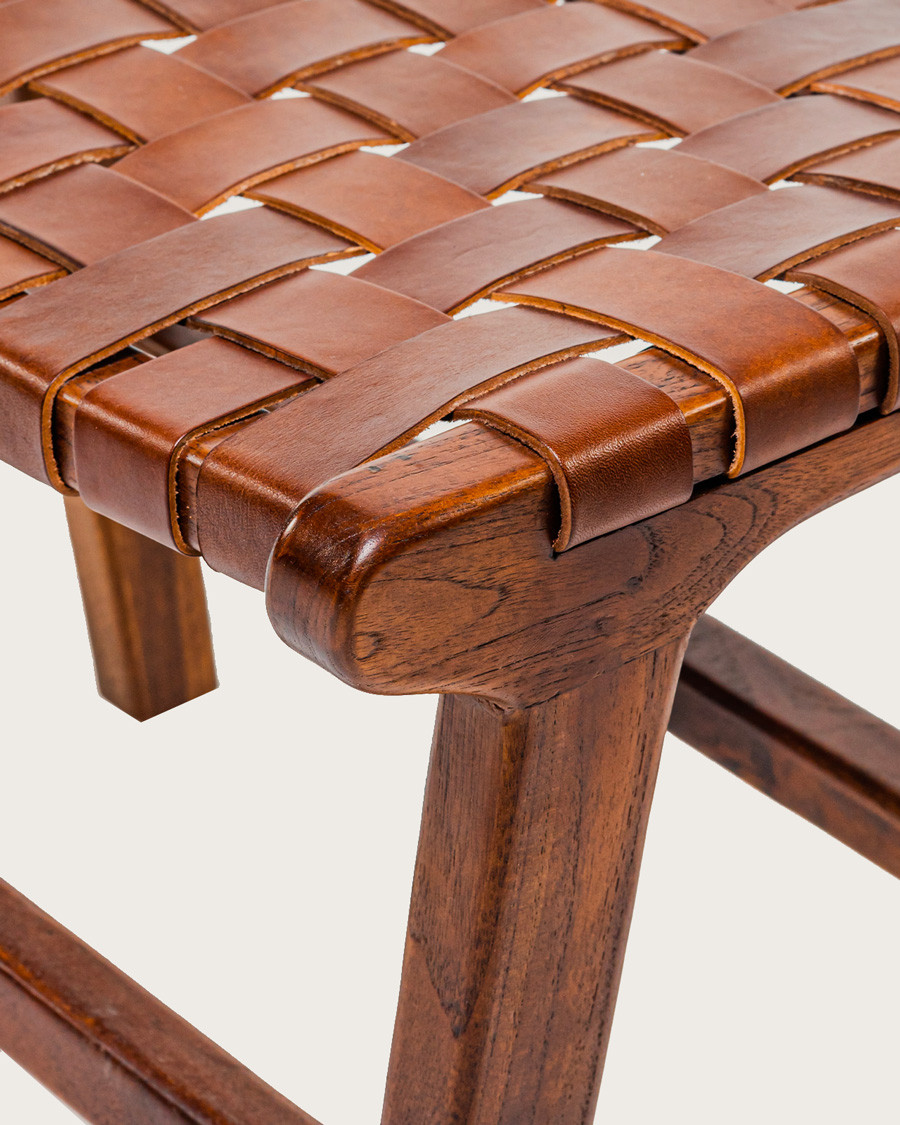 Taka - Kleiner Hocker aus massivem Teakholz und gewebtem braunem Leder