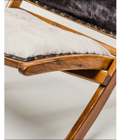 Leela - Sillón de teca maciza y piel de cabra