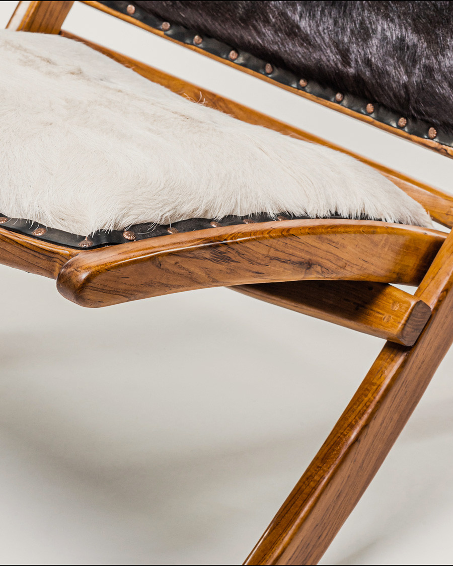 Leela - Sillón de teca maciza y piel de cabra