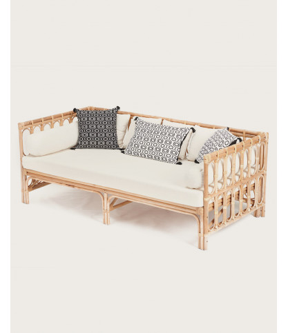 Cassandra - 4-seater rattan sofa with white cushions