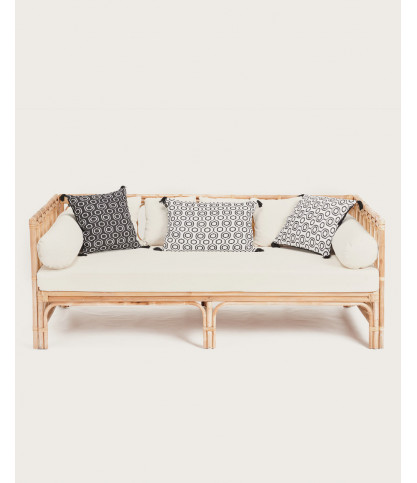 Cassandra - 4-seater rattan sofa with white cushions