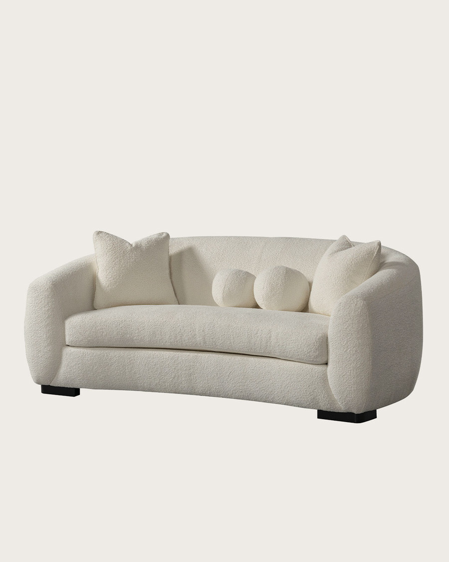 Curve – runde 3-Sitzer-Sofa aus cremefarbenem Bouclé-Stoff