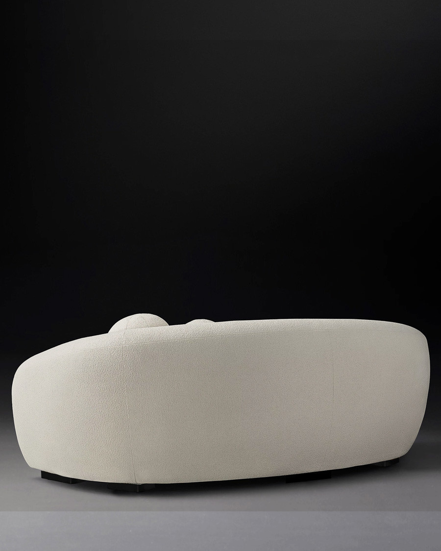 Curve - 3-Sitzer-Sofa mit abgerundeten Ecken aus cremefarbenem Bouclé-Stoff