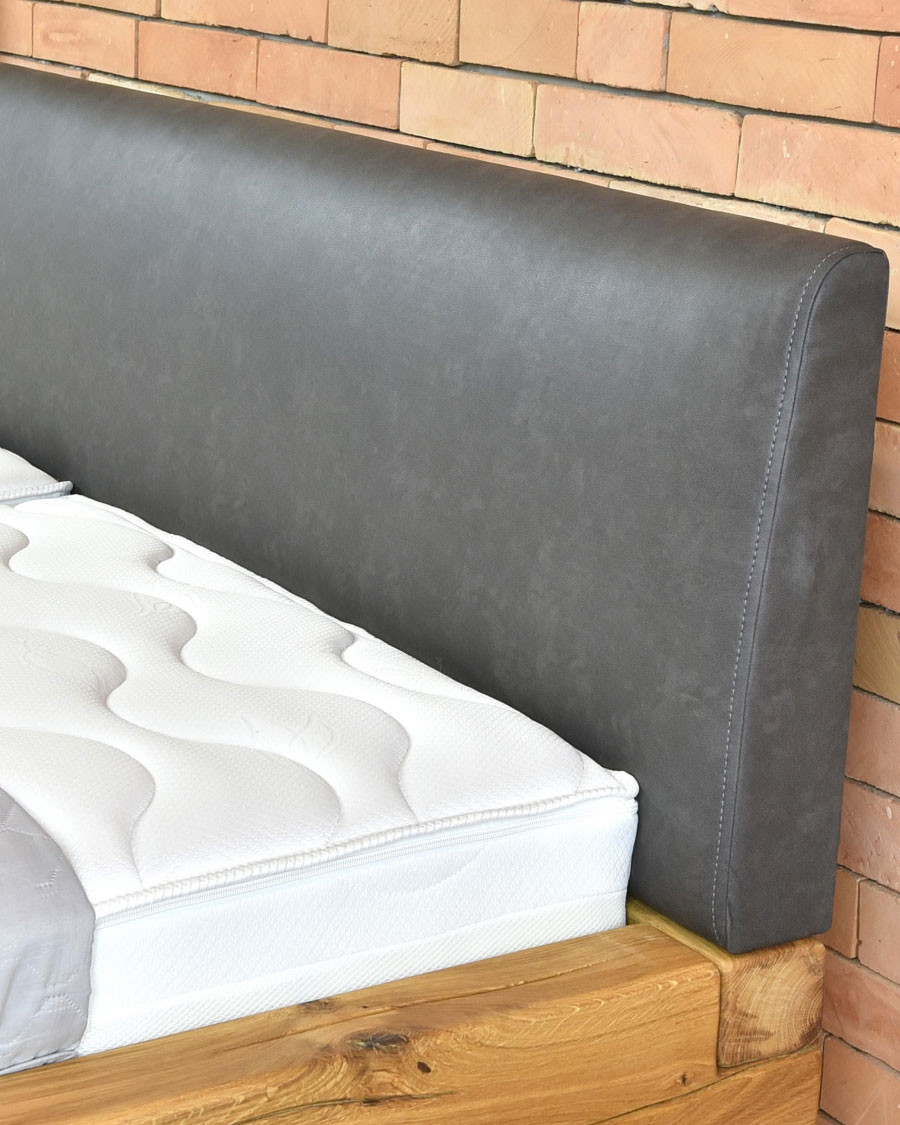 Bakara - Cama con vigas de madera maciza de abeto y metal negro