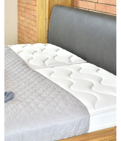 Bakara - Cama con vigas de madera maciza de abeto y metal negro