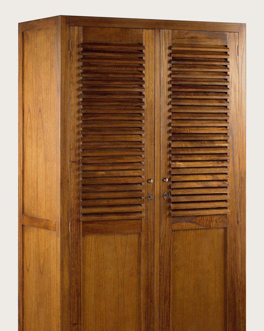 Ariana - 2-door bedroom...