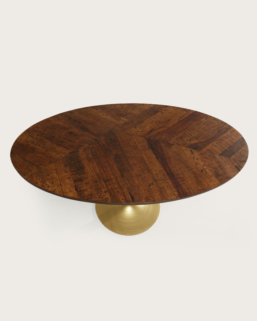 Mesa de comedor ovalada Leaf de madera de mango y metal dorado, 160 cm de largo, para 8 personas.