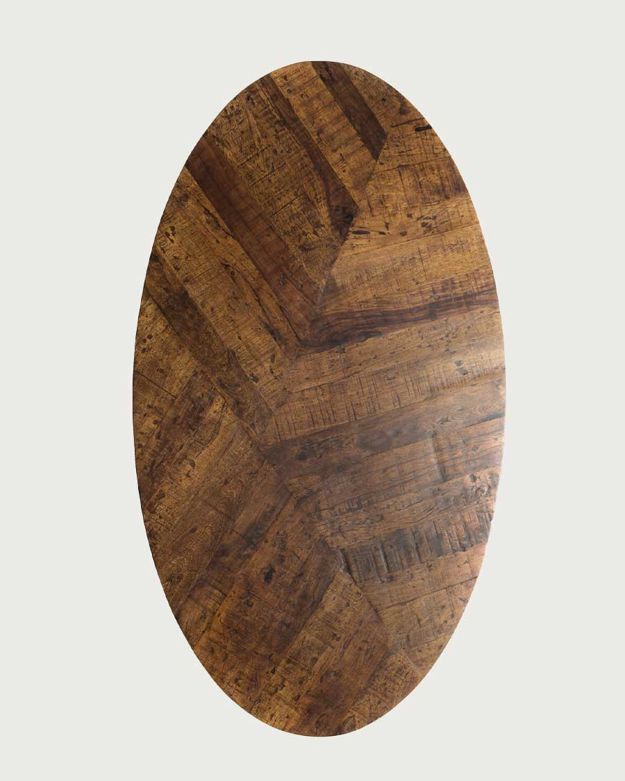 Leaf - Ovale eettafel van mangohout met goudkleurig metaal, 160 cm lang, geschikt voor 8 personen