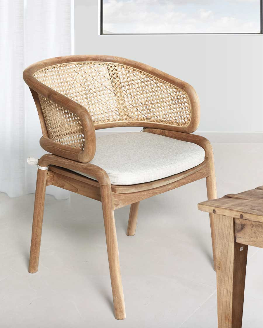 Moon - Chair in solid teak and rattan caning
