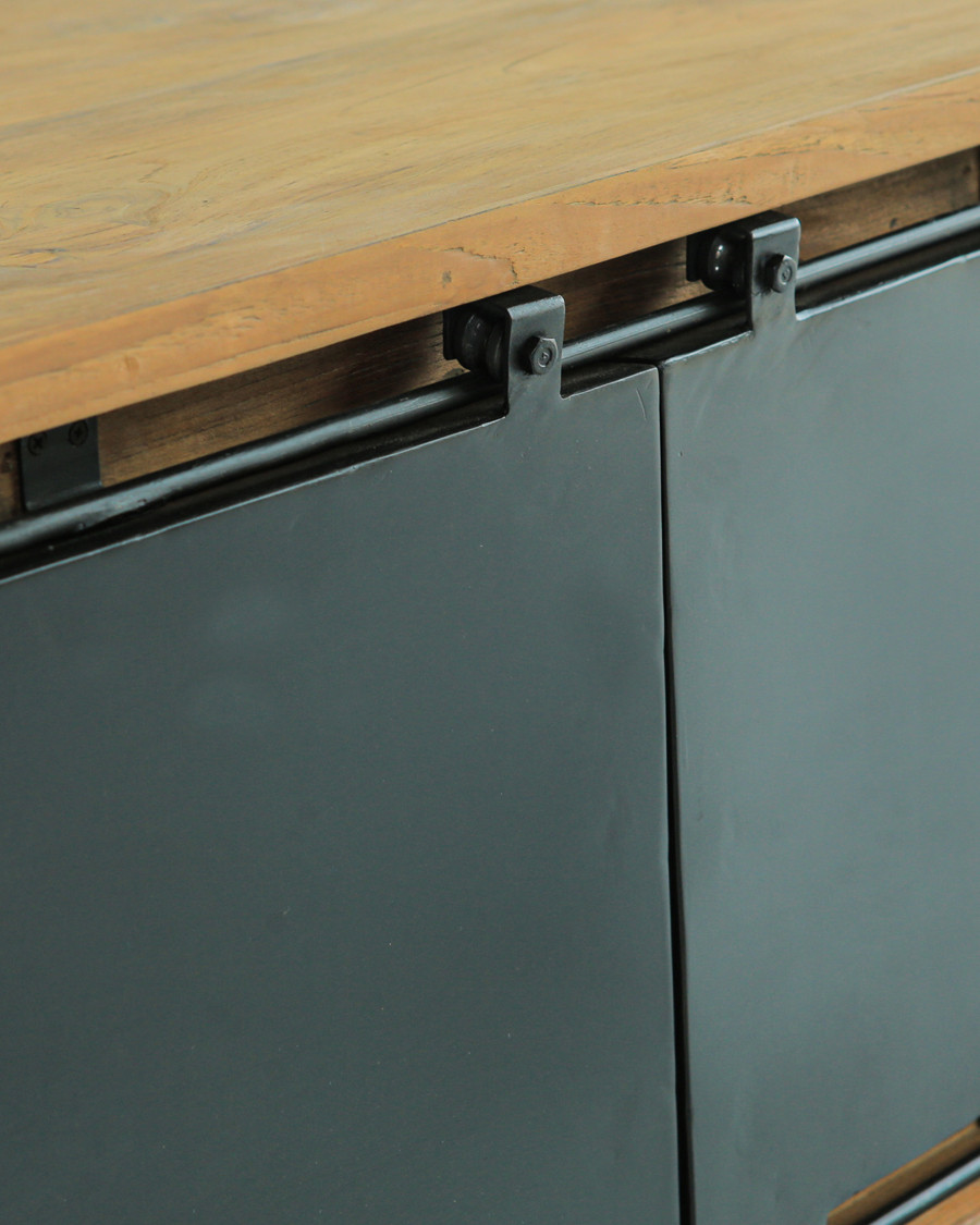 Industrial - Mueble de TV industrial en teca maciza y puertas metálicas