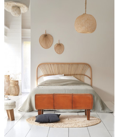 Tula - Upholstered bench in solid teak and brown leather