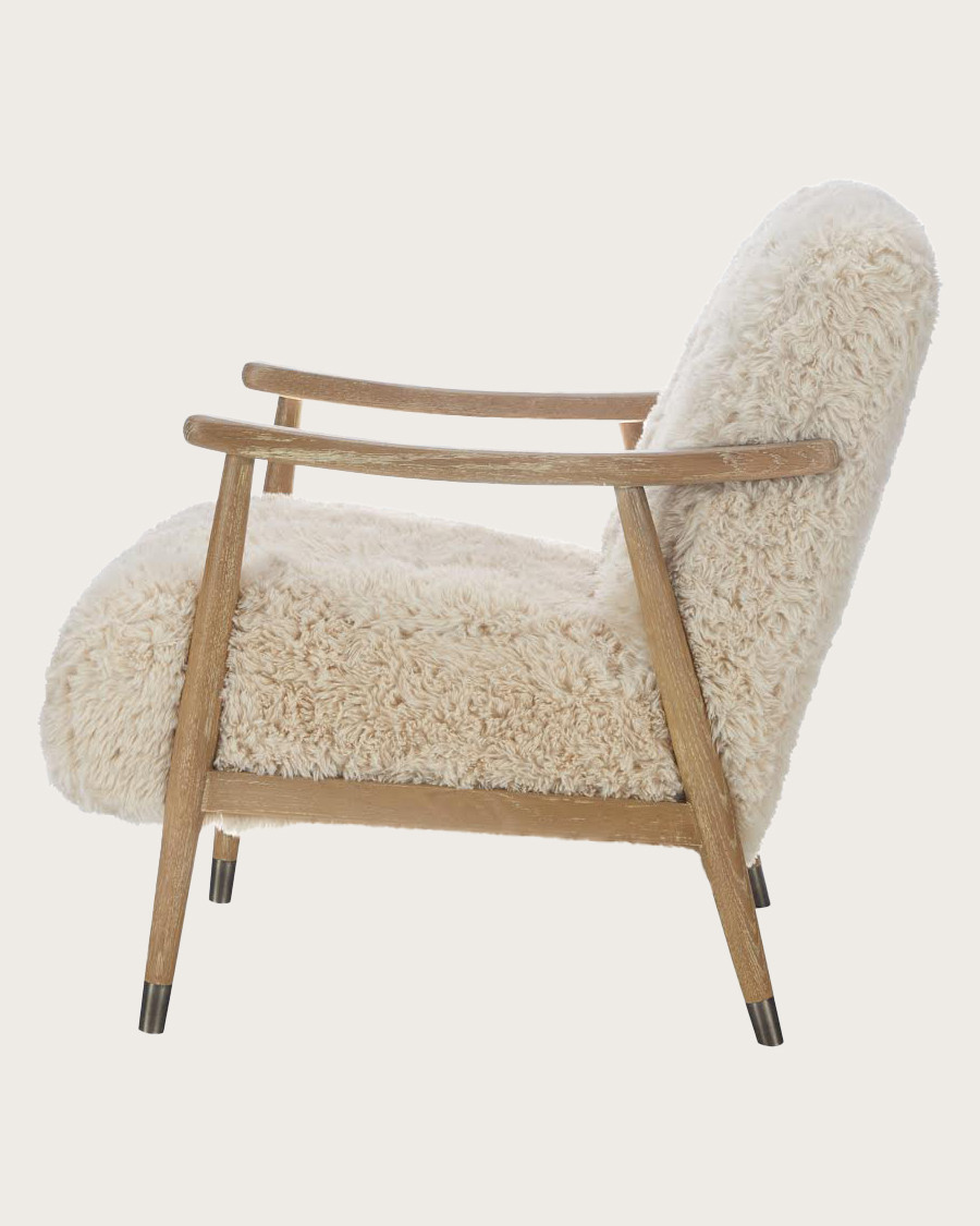 Lina - Fauteuil en bois massif et véritable peau de mouton