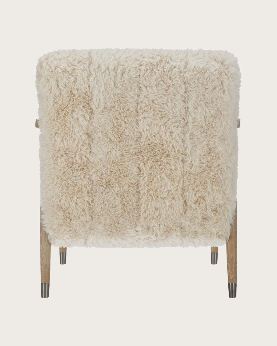 Lina - Fauteuil en bois massif et véritable peau de mouton