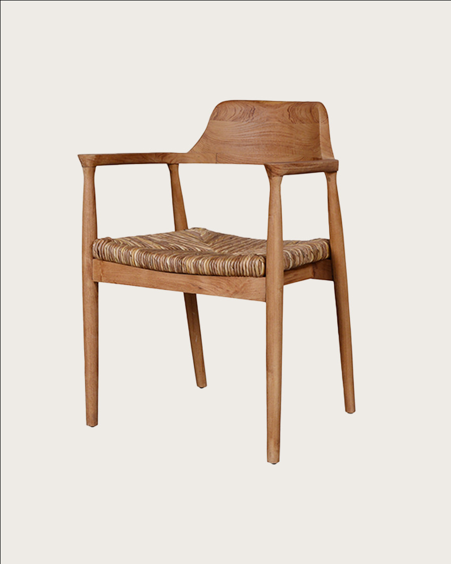 Zaha - Stuhl aus massivem Teakholz und Stroh
