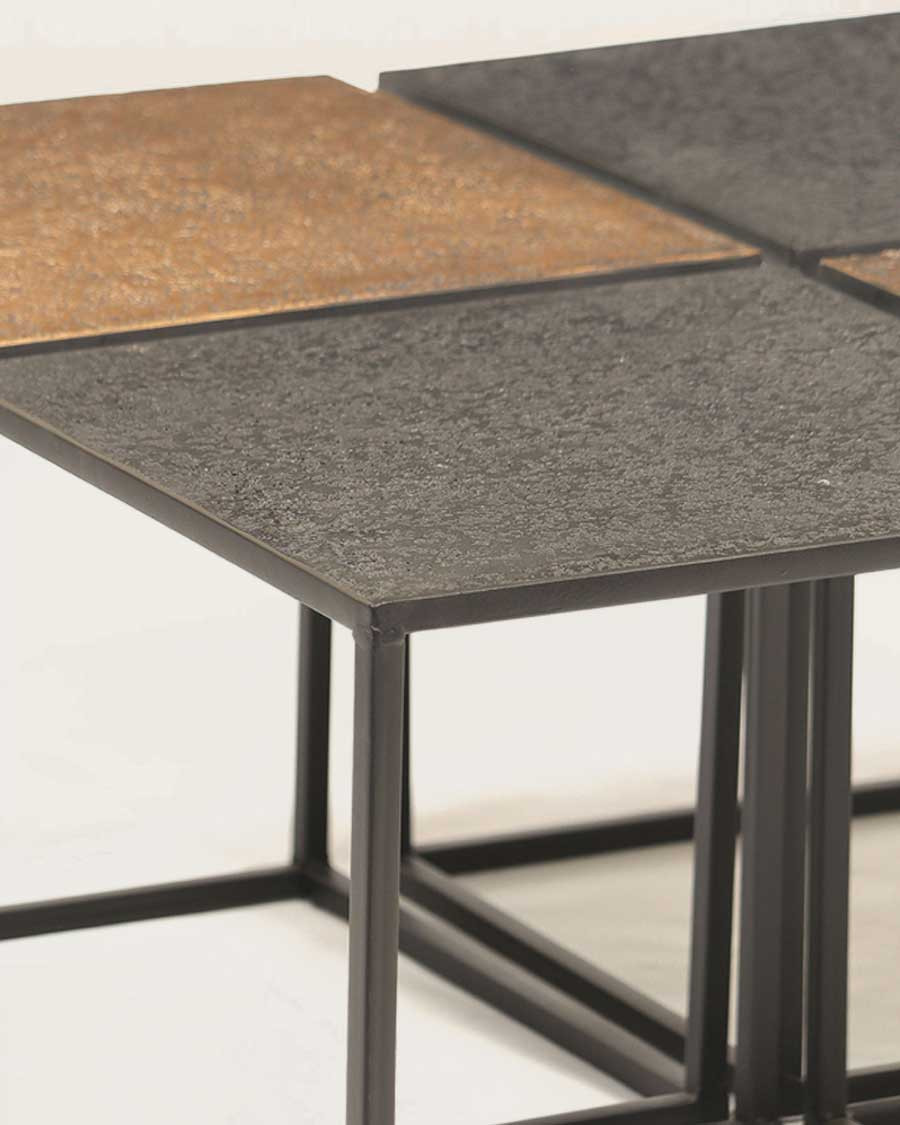 Domino – Quadratischer Couchtisch aus zweifarbigem, schwarzem und goldenem Metall