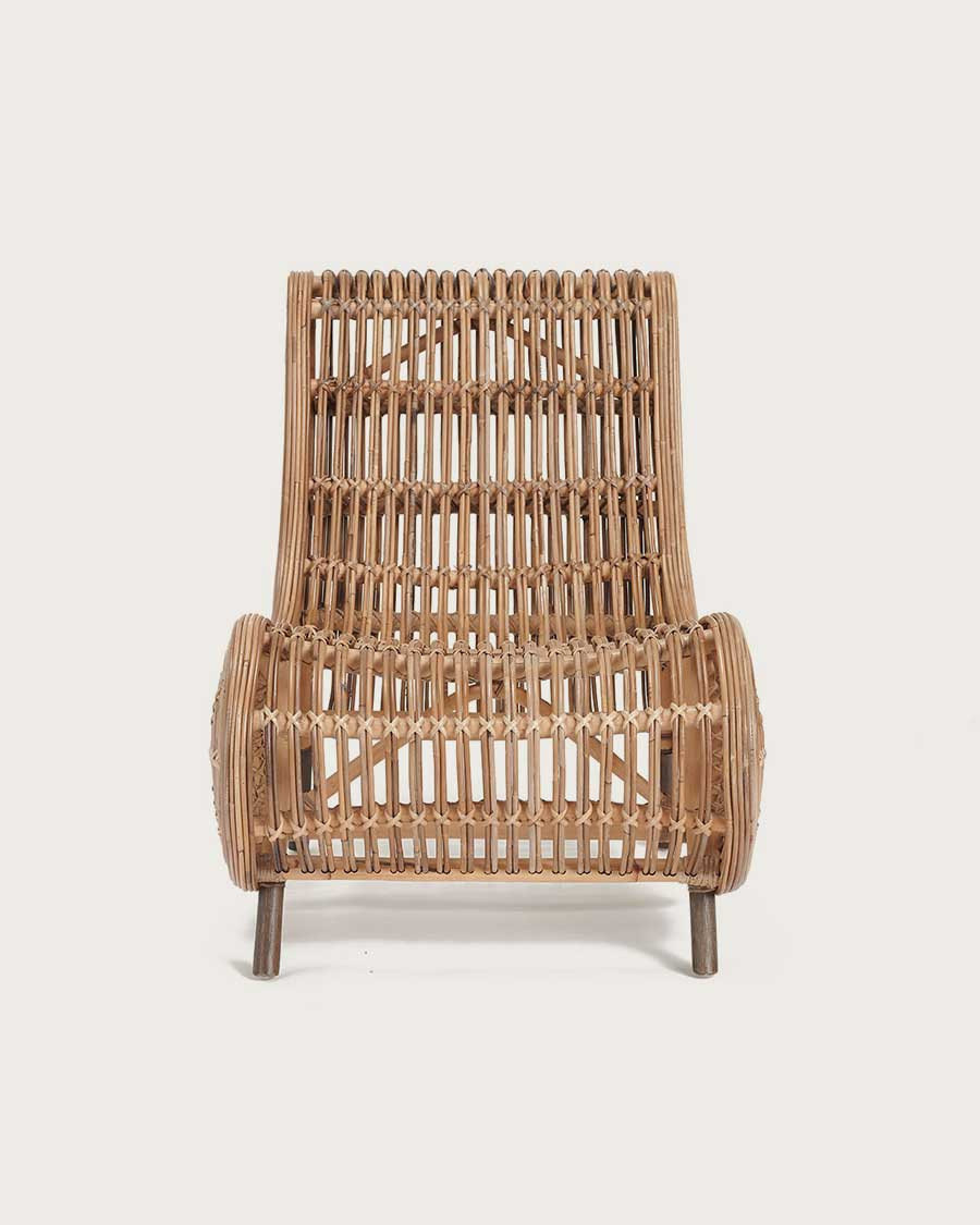 Mandiri - Poltrona bassa e rotonda in rattan intrecciato