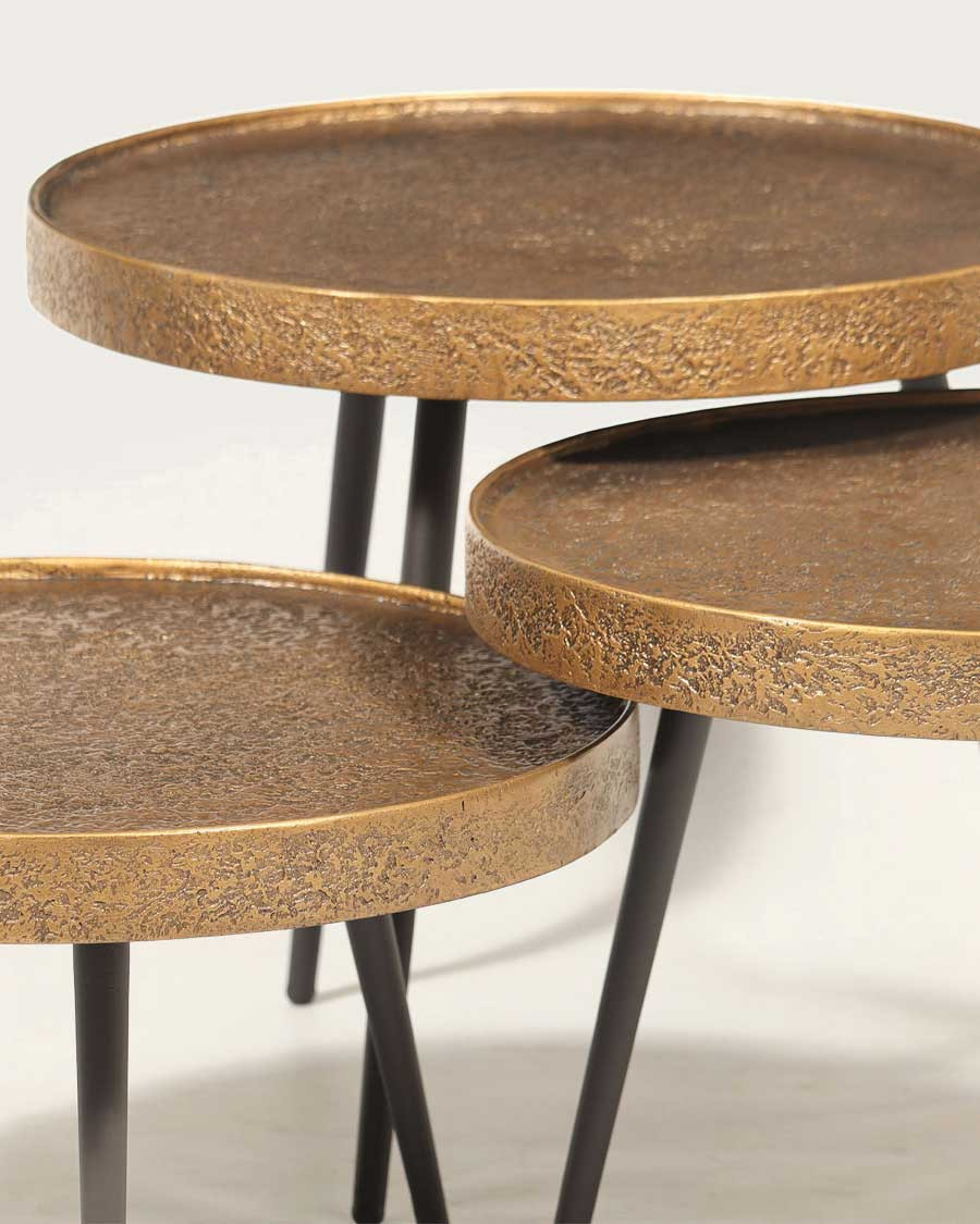 Astrid - Round nesting coffee table in gold metal