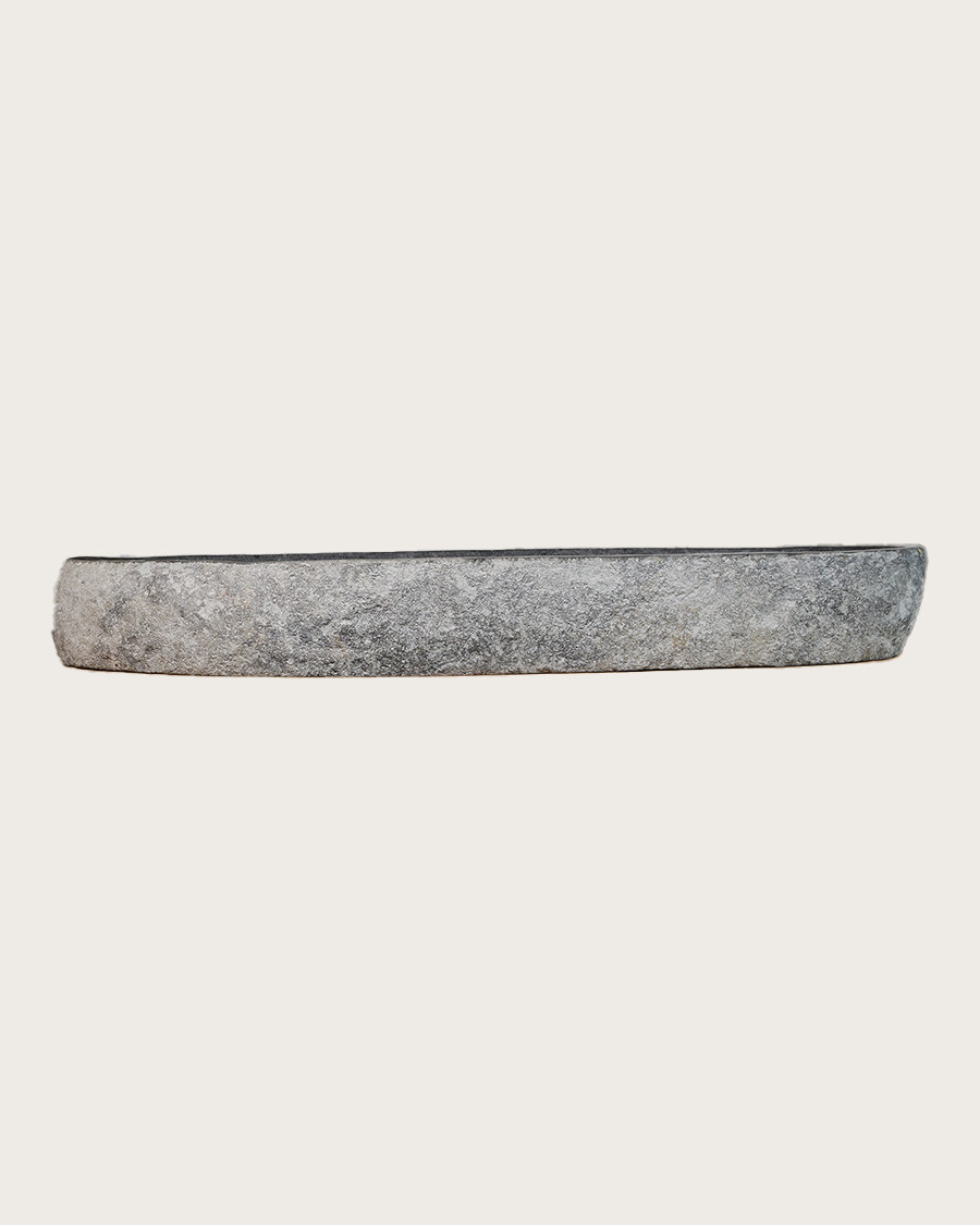 Anta - Flat oval black river stone basin
