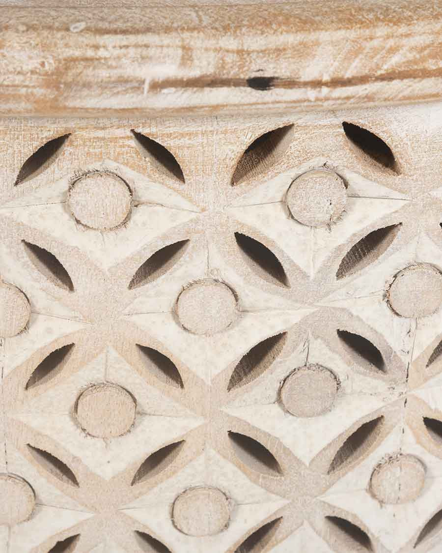 Der Orient – Runder Couchtisch aus geschnitztem Massivholz