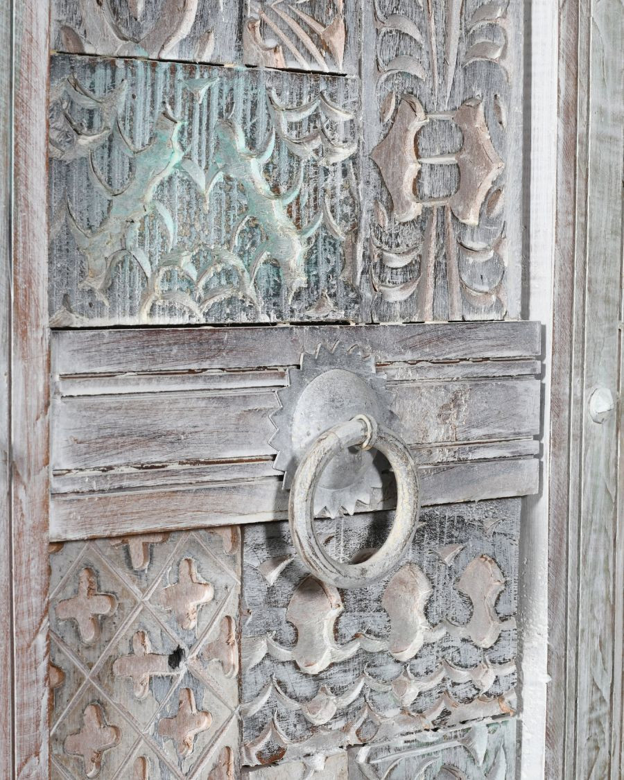 Viva - Armoire 2 portes en bois massif de manguier sculptée