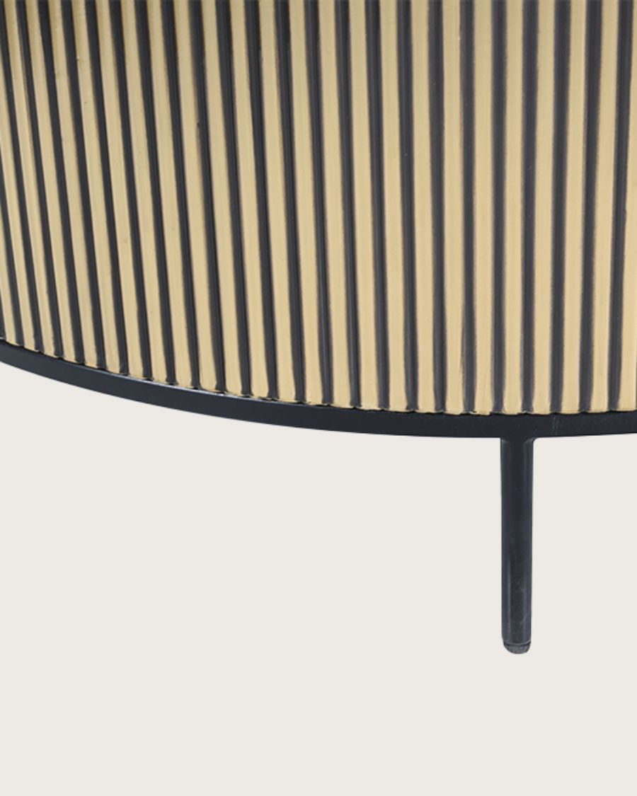 Glory - Table basse finition laiton vieilli avec plateau en marbre noir