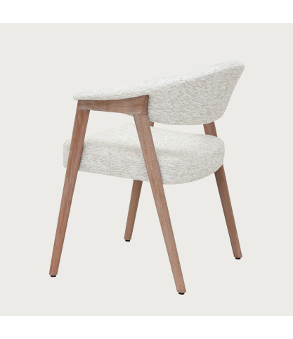 Soria - Set van 2 eetkamerstoelen in beige stof met poten van wit geverfd hout.