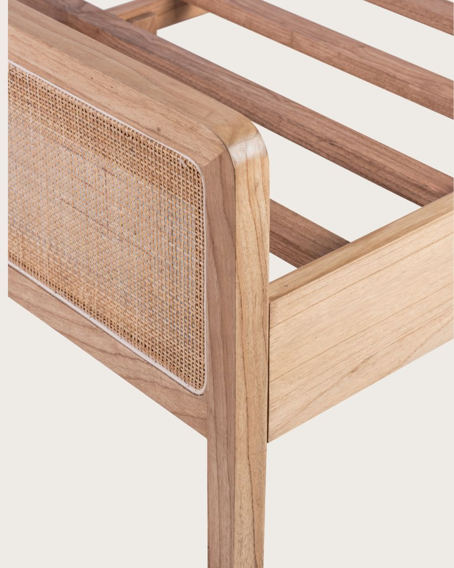 Tiraya - Cama hecha de madera maciza de mindi y ratán