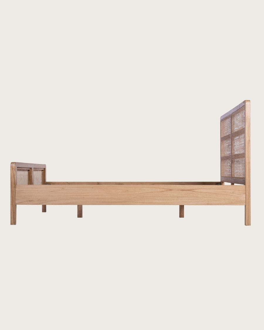 Tiraya - Letto realizzato in legno massello di mindi e rattan