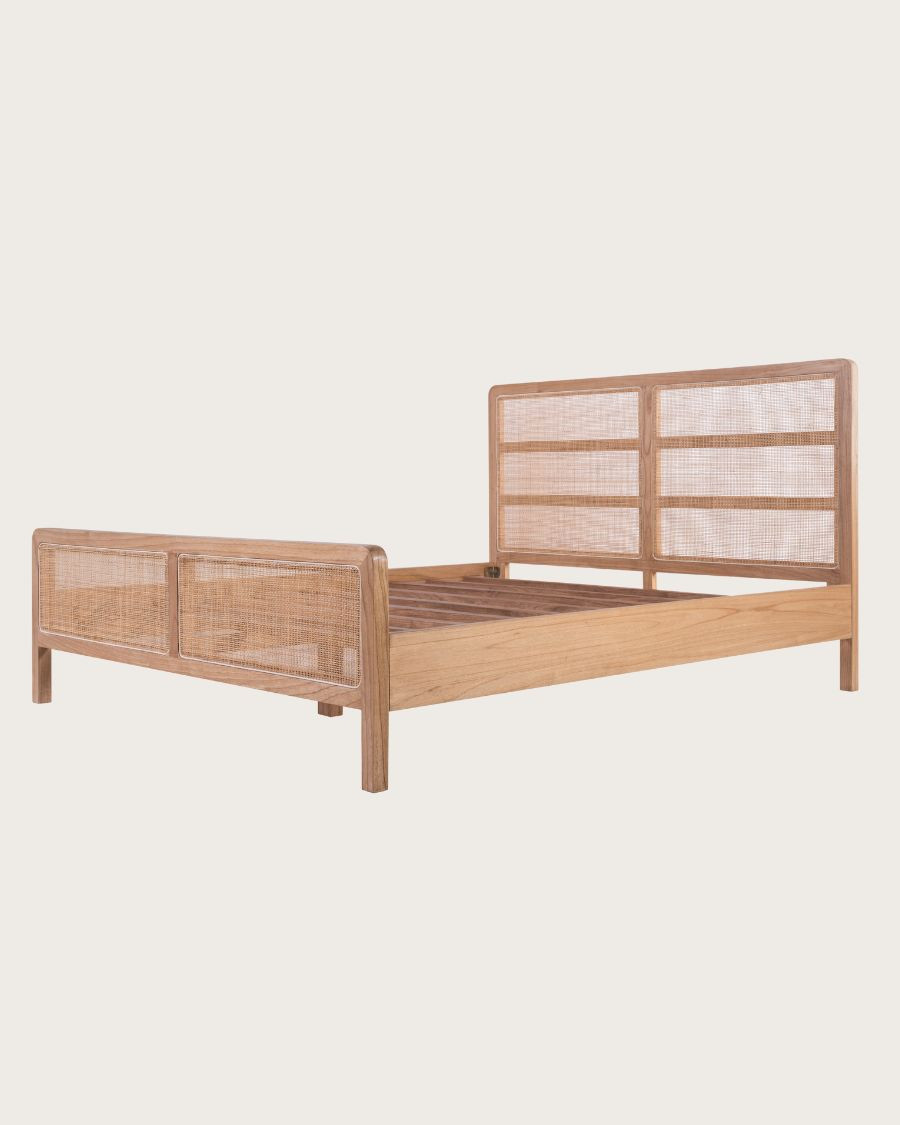 Tiraya - Bed made of solid mindi wood and rattan