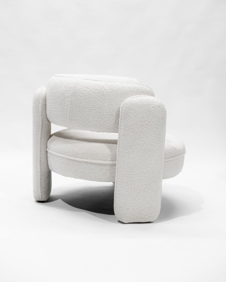 Aéla - Fauteuil cocooning en tissu bouclettes beige