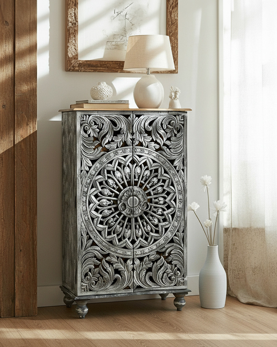 Lotus-Petit armoire cérusé...