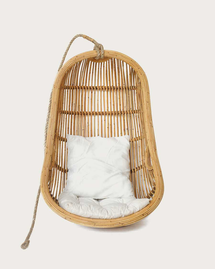 Marbella - Hängesessel in Eiform aus geflochtenem Rattan