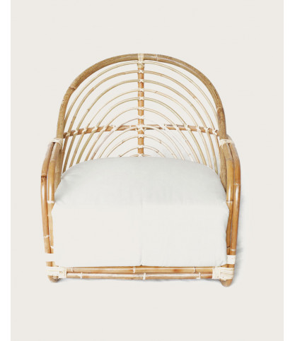 Gaia - Sillón de ratán tejido y cojín blanco