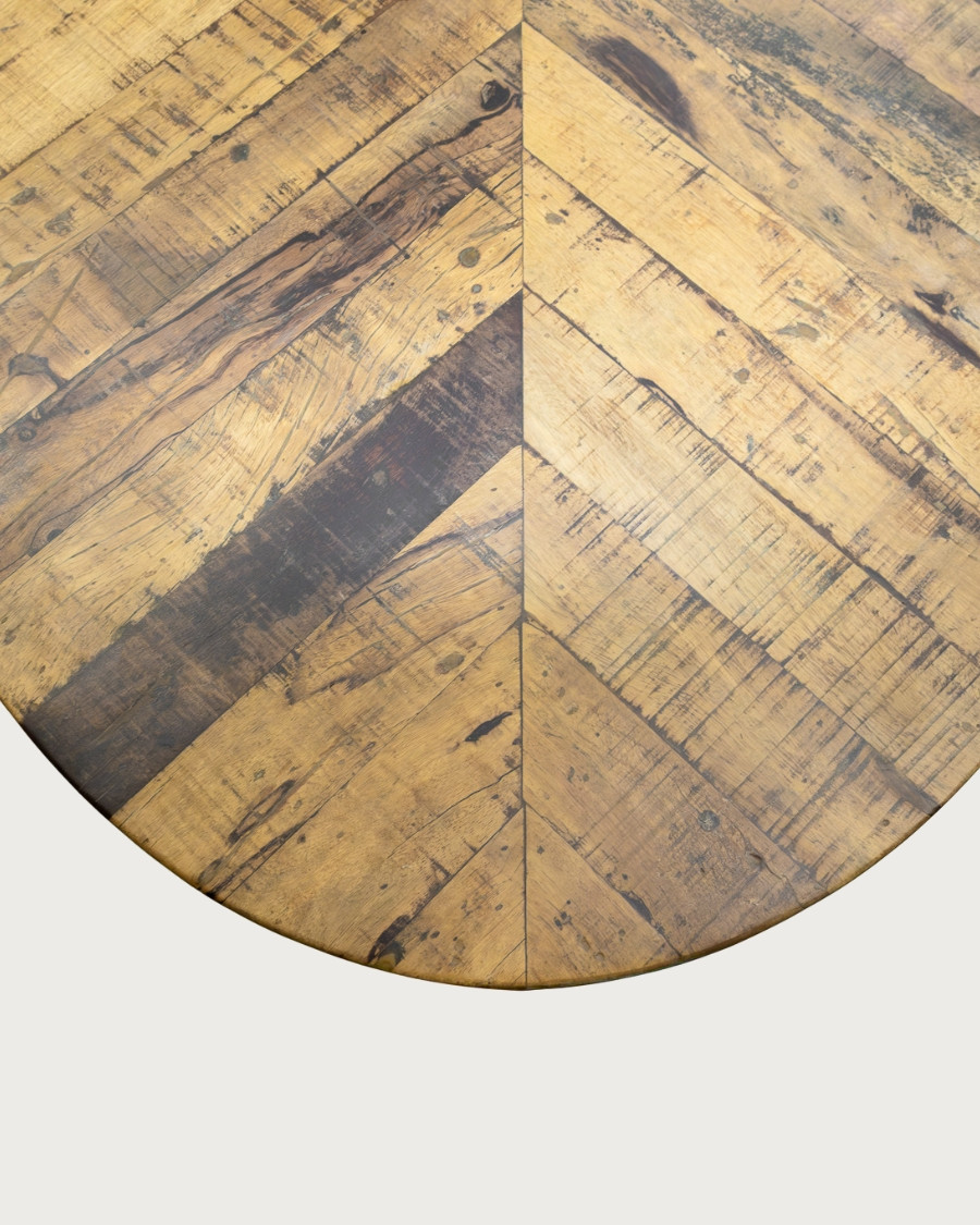 Apogée - Table salle à manger ovale, Plateau en Manguier à Chevrons & Pied Étoile en Métal