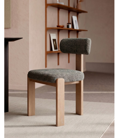 Elani - 2er Set Esszimmerstühle mit grauem Stoffbezug und weiß gekalkten Holzbeinen