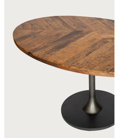 Sofia - Mesa ovalada para 8 personas en madera maciza, tablero de madera de mango y base tulipán en negro mate.