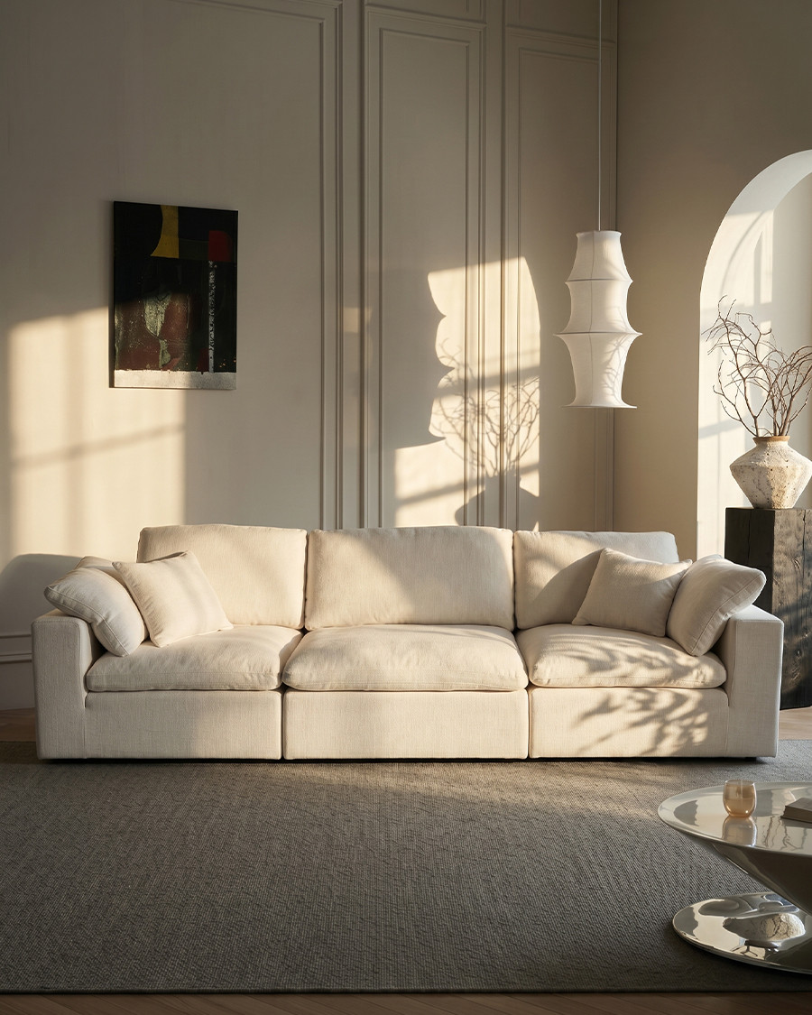 Cloud - Sofá modular en lino beige, de 3 o 4 plazas o en configuración de esquina.
