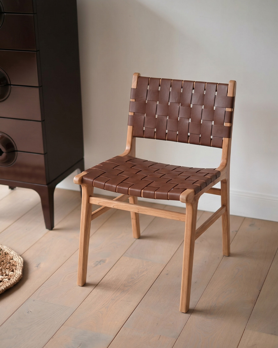 Forma - Chair in solid teak...